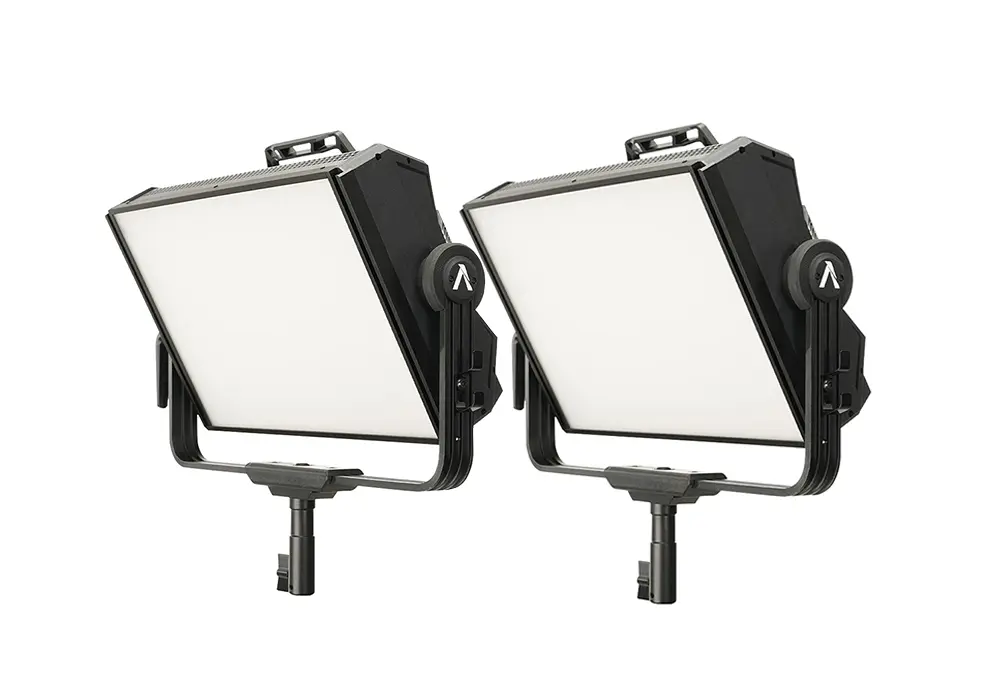 2li Aputure Nova P300C RGB Panel Kit