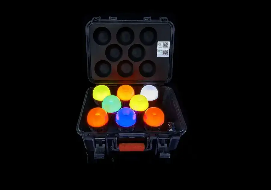 Aputure Accent B7C RGBWW LED 8-Işık Kiti Şarj Kutusu ile